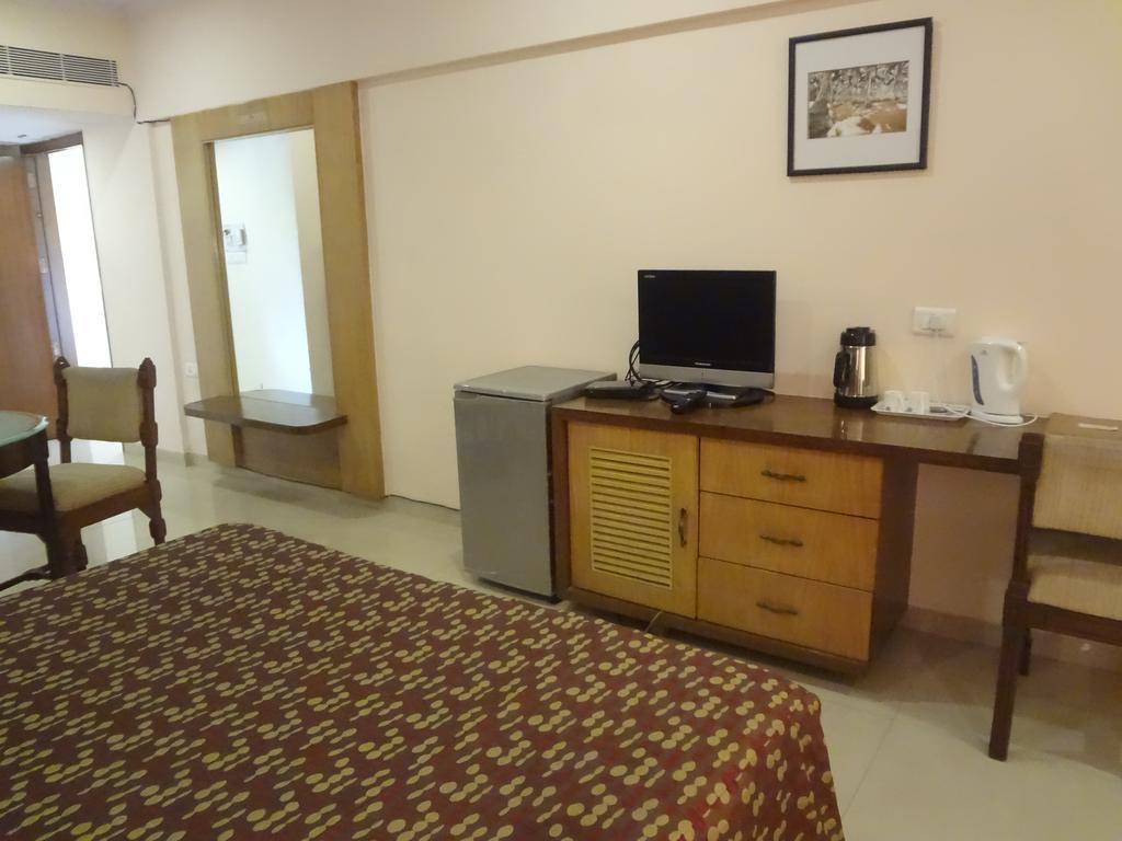 Hotel Juhu Plaza Bombay Esterno foto